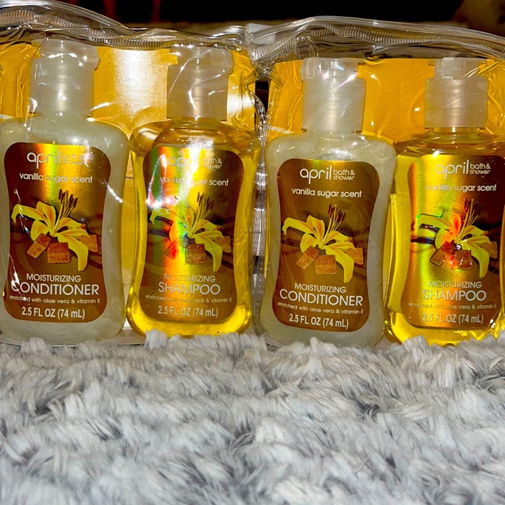 NWT..April Bath & Shower/ Shampoo & Conditioner